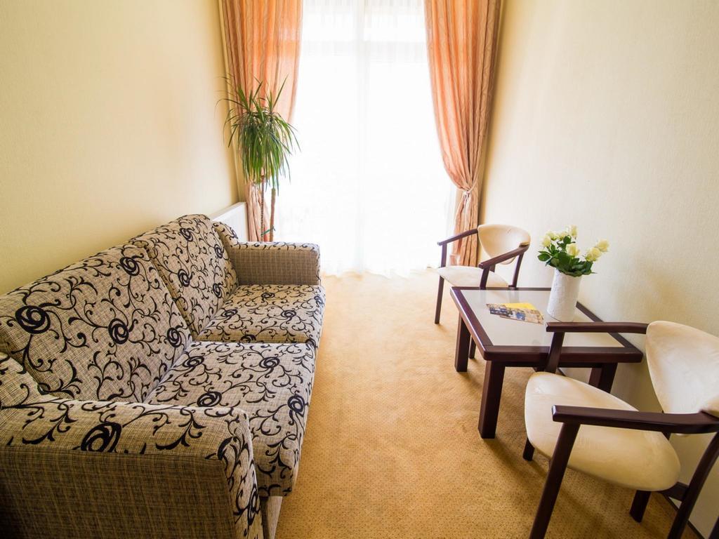 צ'רנוביץ Georg Palace Hotel חדר תמונה